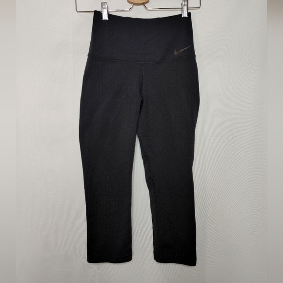 Nike Legend SCULPT Training Capri-Tights 548518 Leggings Cropped Black Small S - Picture 2 of 11